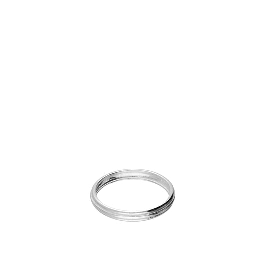 Minimalist double-lined band ring